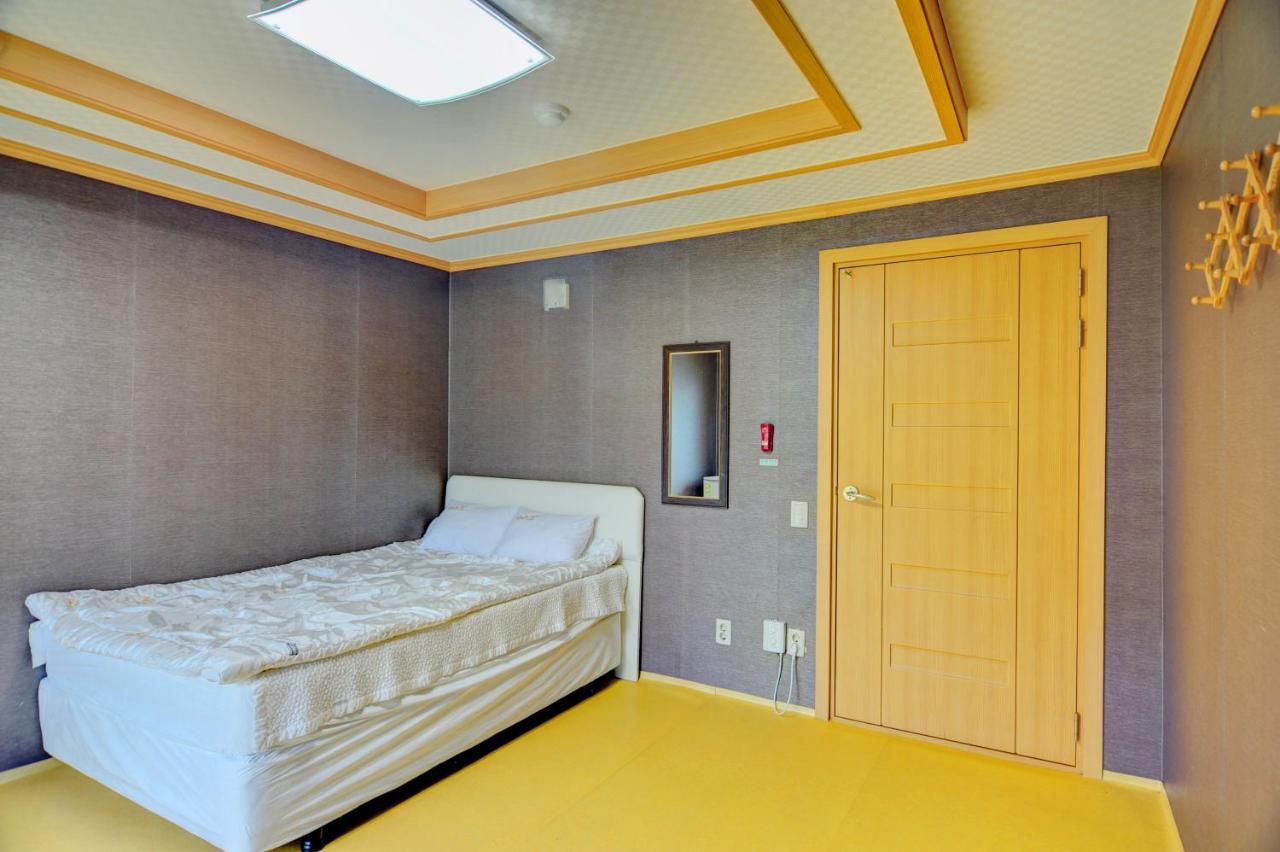 Sungbo Youth Hostel Mungjong Kültér fotó